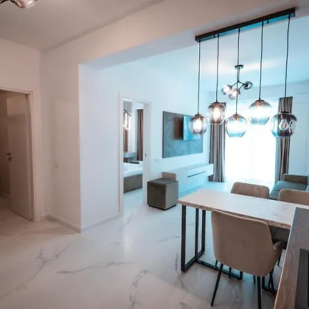 Wave 4 Mamaia Nord Appartement *