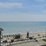 Wave 4 Mamaia Nord