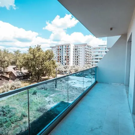 Wave 4 Mamaia Nord Appartement *