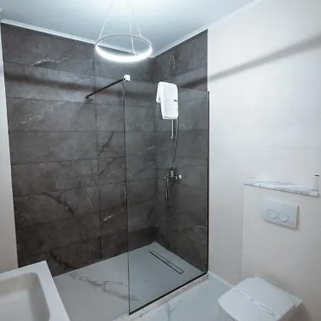 Apartment Wave 4 Mamaia Nord