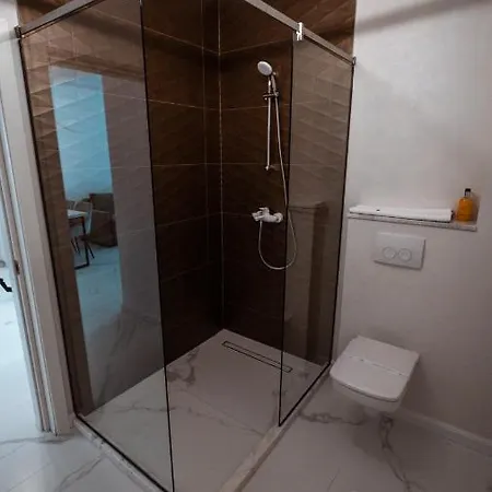 Apartment Wave 4 Mamaia Nord