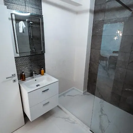 Apartment Wave 4 Mamaia Nord *