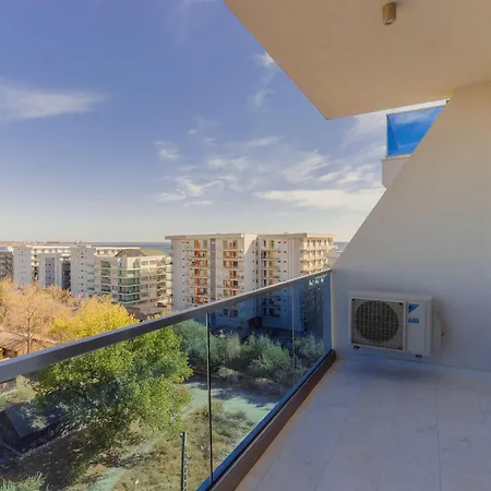 Apartment Wave 4 Mamaia Nord