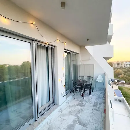 Wave 4 Mamaia Nord Apartment *